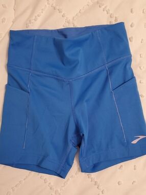 Brooks Blue Women's High-Waist Bike Shorts with Side Pockets